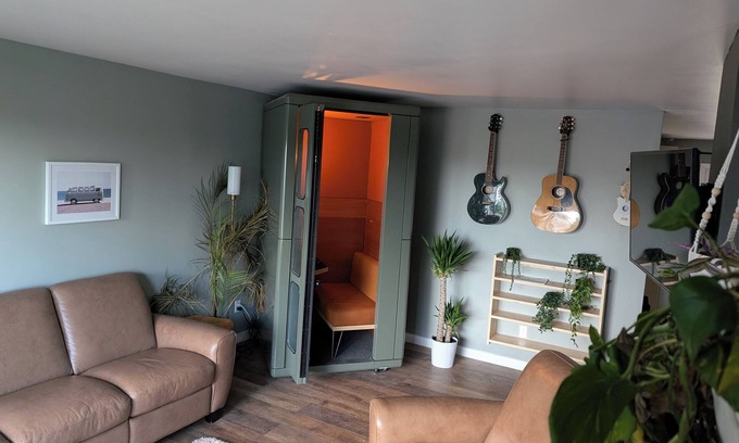 Green Mountain House | 3-bedroom house in tranquil Lakewood with WiFi, AC, and salt water hot tub.