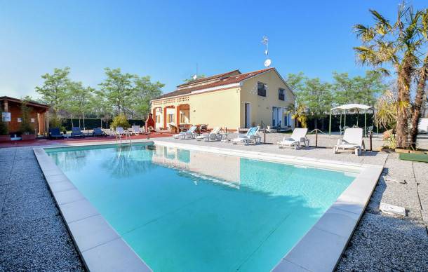 Codevigo House | 3 bedroom accommodation in Codevigo PD