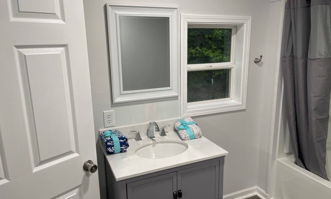 Yemassee House | 3-bedroom mobile home in fabulous Yemassee with WiFi, AC.