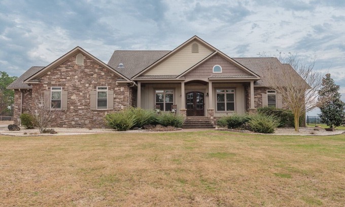 Langley Other | 3-bedroom modern farmhouse retreat near the Masters w/pool and hot-tub