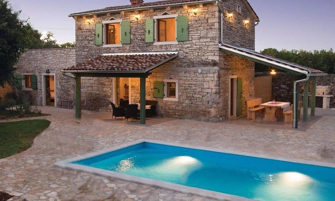 Brecevici House | 3 bedroom nice home in Tinjan