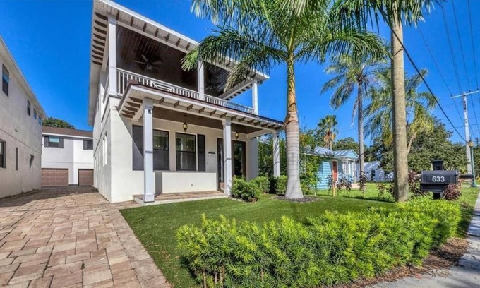 Gillespie Park Apartment | 3 Bedroom Single family 427357 by Houzlet