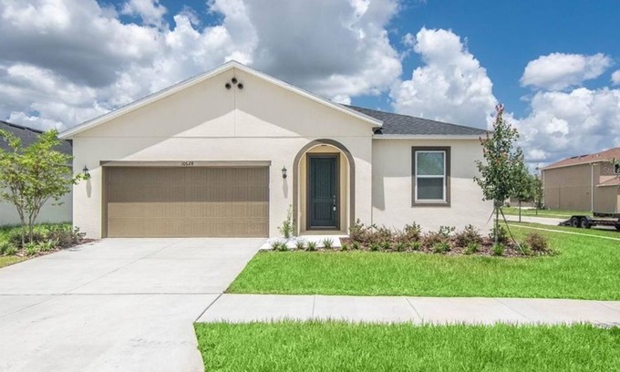 Balm Apartment | 3 Bedroom Single family 430921 by Houzlet