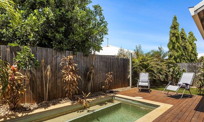 Cable Beach Villa | 3 Bedroom Sleeps 5 Private Villa