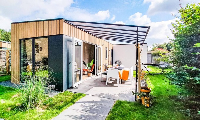 Heinkenszand House | 3 bedroom stunning home in Heinkenszand