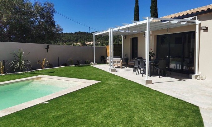 Cruzy Villa | 3 Bedroom Villa in CRUZY