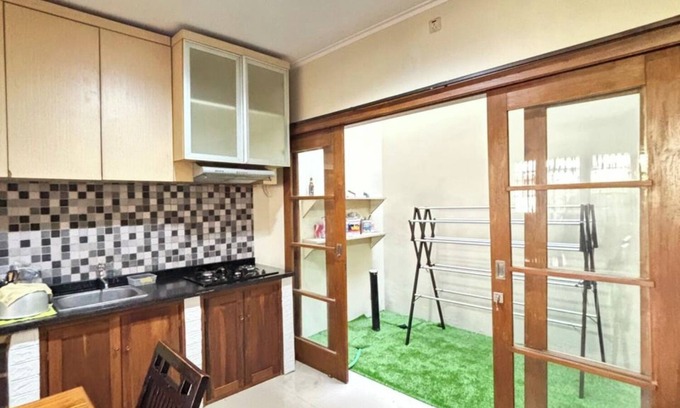 Central Yogyakarta Villa | 3-bedroom villa with AC, WiFi in fabulous Mantrijeron, Jogja