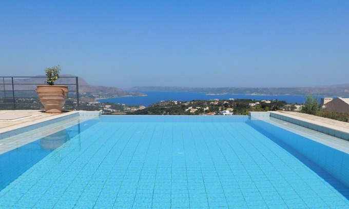 Drapanos Villa | 3 bedroom villa with private infinity pool and panoramic se.