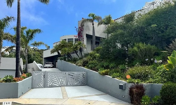 Arch Beach Heights House | 3 beds -Massive Lot, Private Cul-de-sac,Ocean Views Grandeur ,Your Laguna Beach