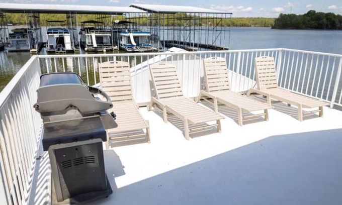 Cadiz Boat Rental | 3 BR Floating Cabin Dog Friendly