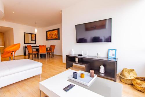 El Yaqui House | 3 BR Premium Apartment