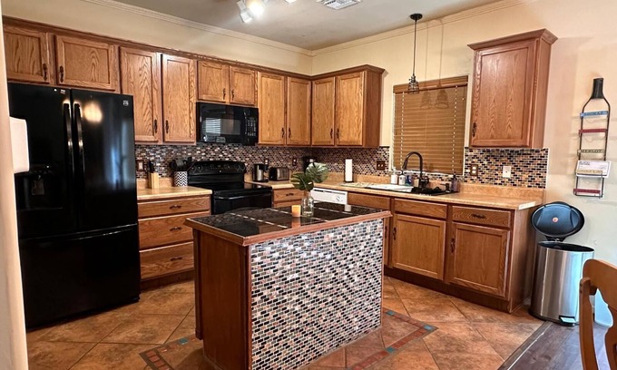 Limberlost House | 3 Brd home near biking path
