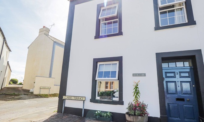 Allonby Cottage | 3 CLARKS TERRACE, pet friendly, country holiday cottage in Allonby