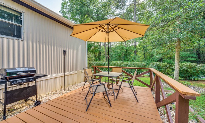 New London House | 3 Mi to Badin Lake: Quiet New London Retreat