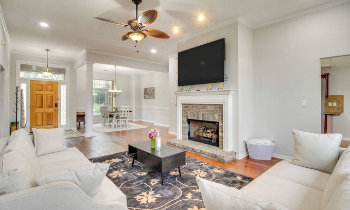 Windsor Forest House | 3 Mi to Oglethorpe Mall: Home w/Fenced Yard!