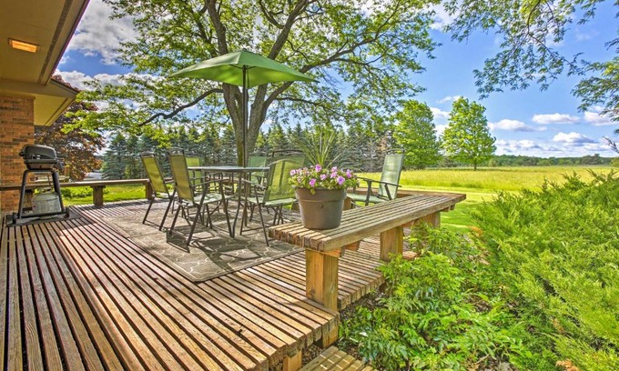 Traverse City House | 3 Mi to Silver Lake Traverse City Home with Deck