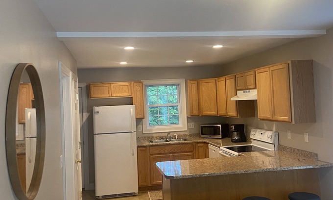 Portland Condo | 3 miles to In town Portland! Duplex unit 2 bedrooms
