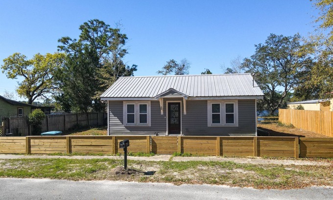 Carrabelle House | 3 Rivers Cottage- 2BR/2BA on Carrabelle River