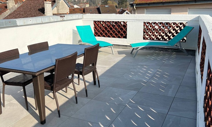Bourbonne-les-Bains Cottage | 3-Star Comfort: Terrace, Parking, Near Thermal Spa & Casino in Bourbonne-les-Bains