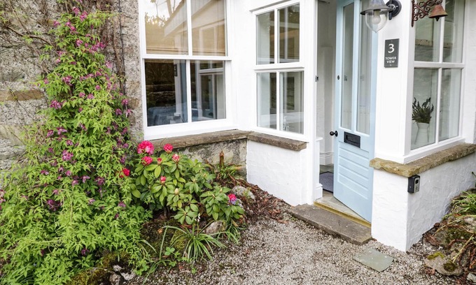Lindale Cottage | 3 TOWER VIEW, family friendly, character holiday cottage in Lindale