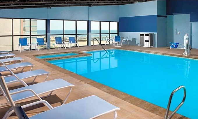 Northeast Virginia Beach Hotel | 3-Star Hotel ∙ Four Points by Sheraton Virginia Beach Oceanfront