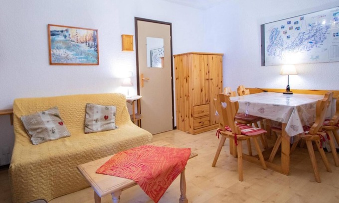 Villarodin-Bourget Apartment | 30m from resort center, 4th floor, balcony, parking, tv, ski locker, 35m², La Norma