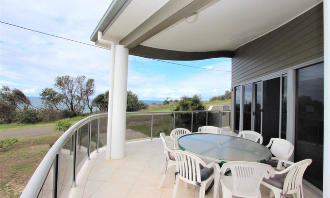 Crowdy Head House | 33 Pacific Drive, Crowdy Head