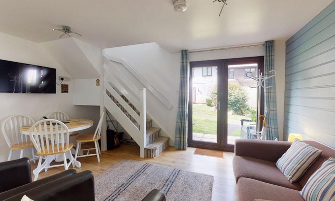 Saint Erth Praze House | 35 Strawberry Hill, Tolroy Manor