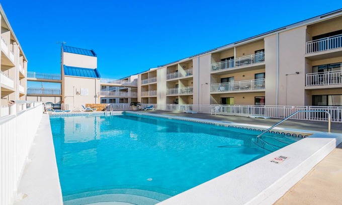 Gulf Shores Condo | 36 m² Condo ∙ 1 bedroom ∙ 2 guests