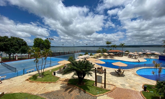 Smin Apartment | 360 Lake Side by Ozped