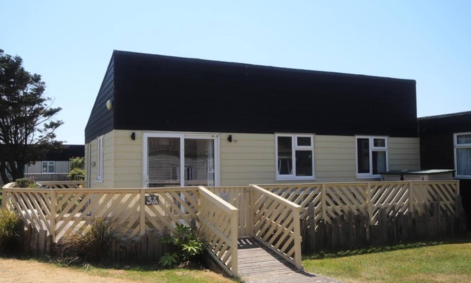 Earnley Ski Chalet | 37A Medmerry Park 2 Bedroom Chalet