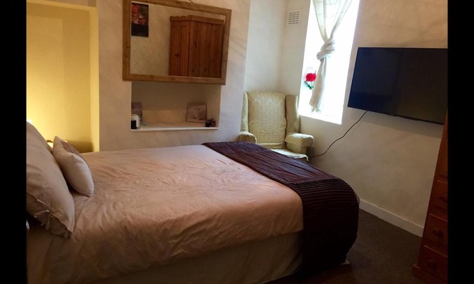 Bexhill-on-Sea House | 38, Barrack ROad