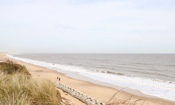 Great Yarmouth Cottage | 39 Hawaii Beach Bungalows