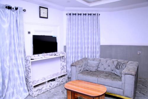 Alimosho Hotel | 3As Service Apartment