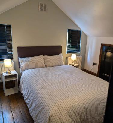 Woolwich Apartment | 3B-10min City Airport Parking No Parties allowed