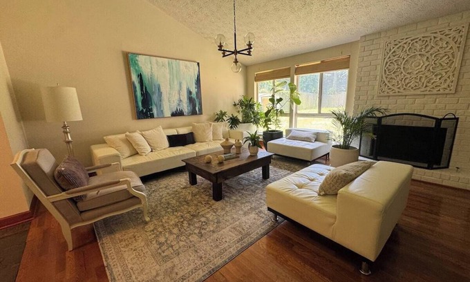 Norcross House | 3BD 2Bath Modern City Escape