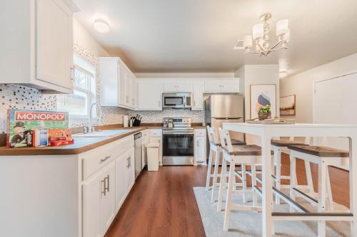 McKinney House | 3Bedroom 2Bathroom close to historic downtown fast wifi