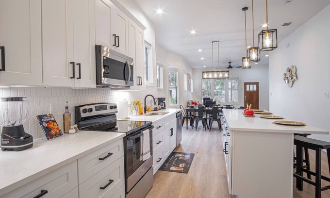 Eastside Promise Neighborhood Apartment | 3br/3ba Urban Escape Just Minutes From Downtown!