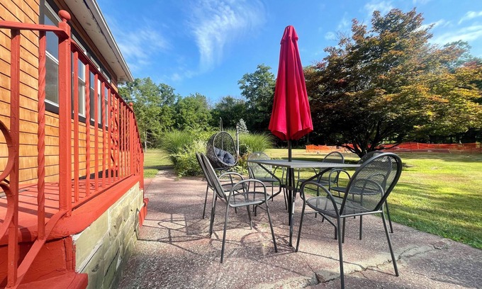 Ellenville House | 3BR Country House on 18 Acres - Hudson Valley/Catskills - King Beds, Unit D