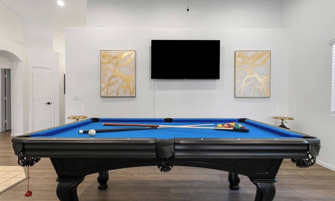 North Las Vegas House | 3BR Family Getaway with a Fully-Equipt Kitchen and Pool