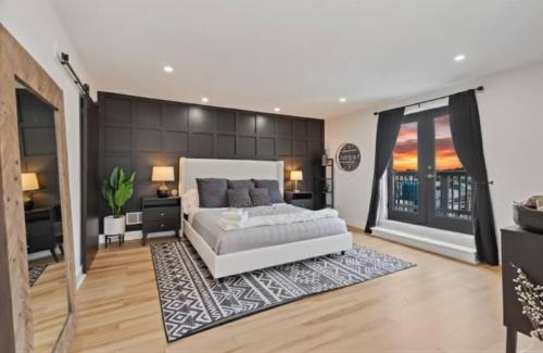 Mount Washington House | 3BR Stylish Retreat, Minutes from Downtown Pittsburgh, Free 3-Car Parking