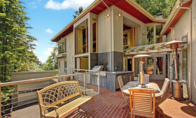 Seattle House | 3br urban oasis with lake views, swimming pool, hot tub, steam shower and sauna.