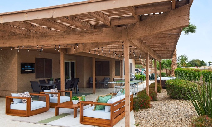 Casa Rica North House | 3Masters, NoTax! $100k+Resort Yard: Heated Pool+HotTub, BBQ, Fire Pit, Gym, SUV