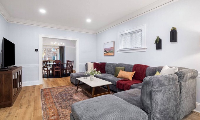 Lakewood House | 4 Bed 2 Bath Walk to Lakewood Restaurants & Shops