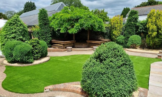 Caerleon Cottage | 4 Bed Cottage - Sleeps 8 - Pets - Garden - Parking