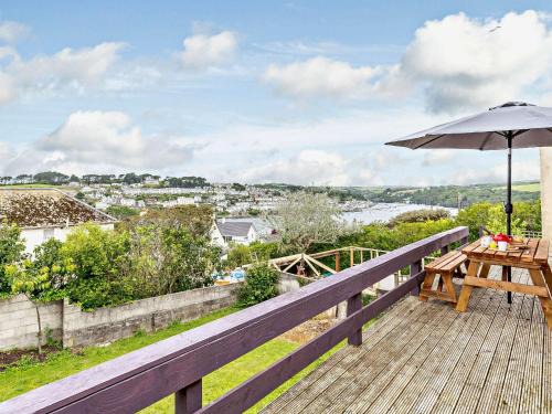 Polruan House | 4 Bed in Polruan 83574