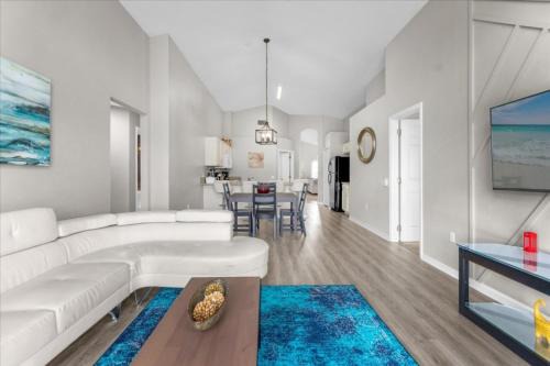 Westridge House | 4 Bedroom 2 Bathroom Manors Westridge 411 Ld