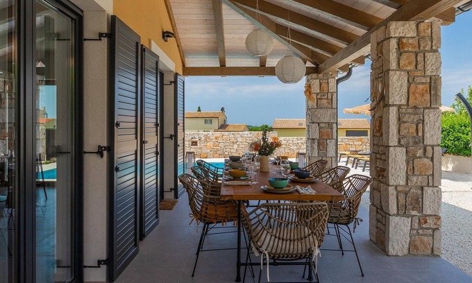 Smoljanci House | 4 bedroom accommodation in Svetvincenat