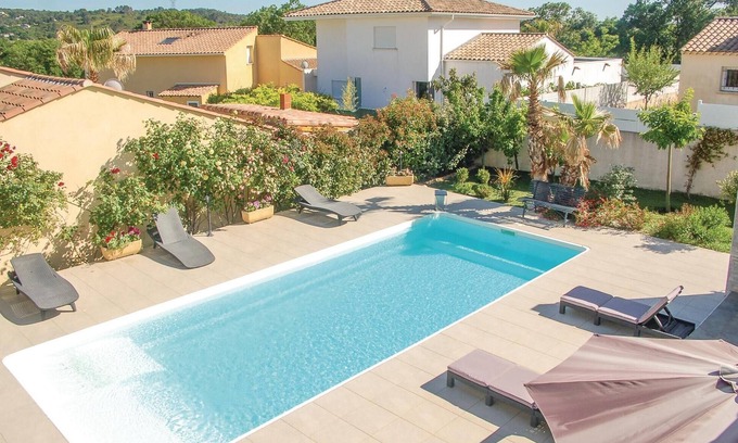 Vailhauques House | 4 bedroom accommodation in Vailhauques