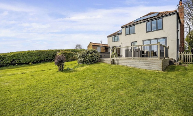 Horncastle Cottage | 4 bedroom accommodation in Ashby Puerorum, near Horncastle